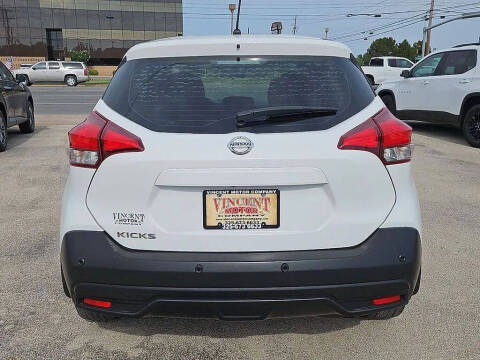 2020 Nissan Kicks S