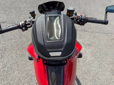 2023 Ducati Monster Plus