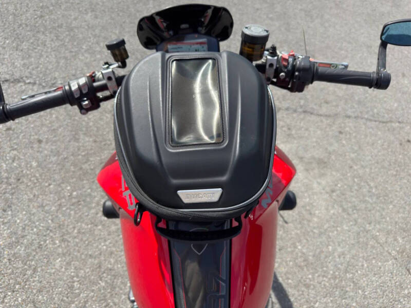 2023 Ducati Monster Plus