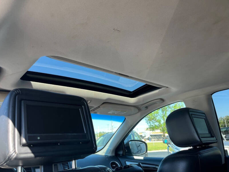 2016 Nissan Pathfinder SV