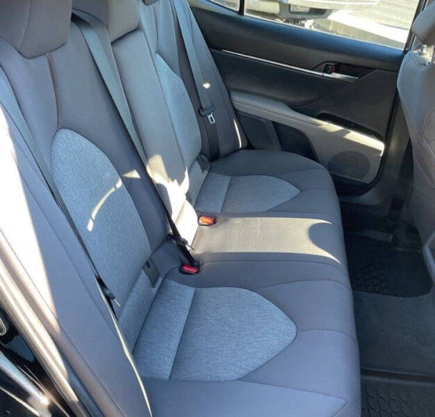 2020 Toyota Camry Hybrid LE