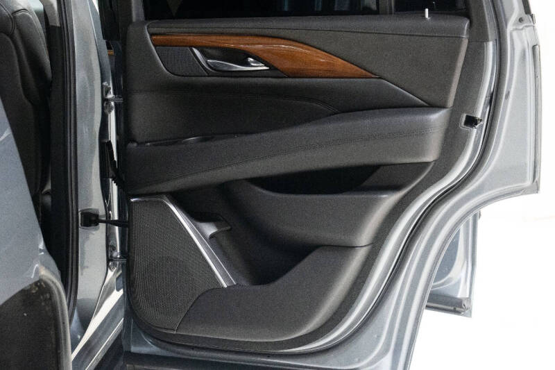 2020 Cadillac Escalade Luxury