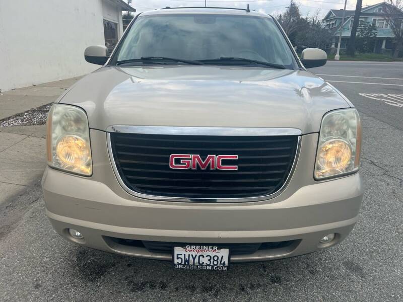 2007 GMC Yukon for sale at Chico Autos in Ontario CA