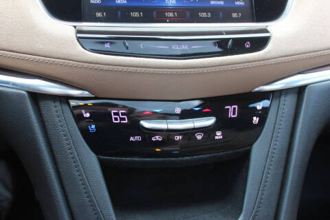 2017 Cadillac XT5 Platinum