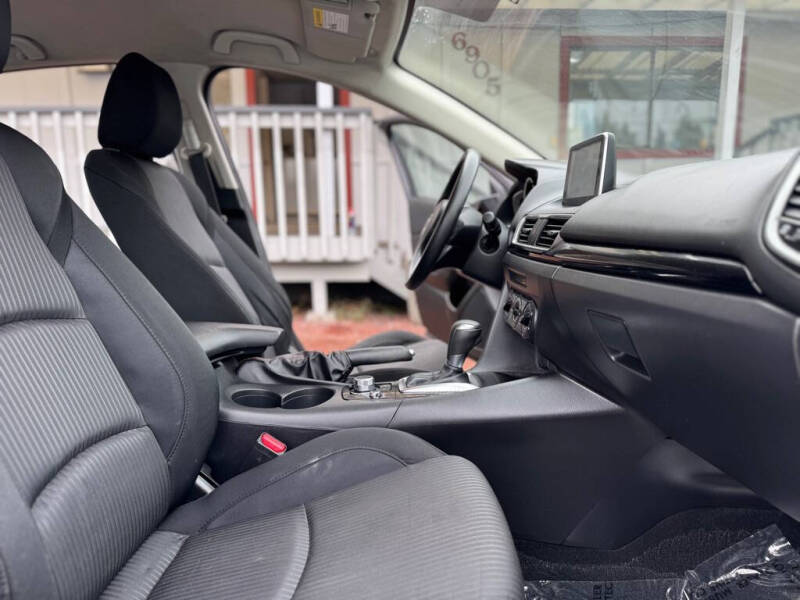 2016 Mazda MAZDA3 i Sport