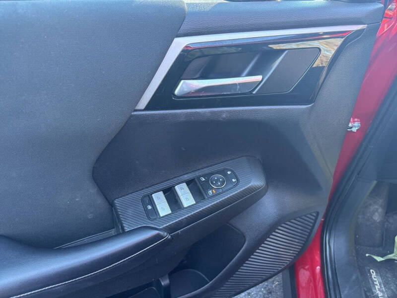 2023 Mitsubishi Outlander ES