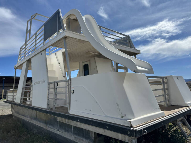 2008 DESTINATION YACHTS n/a