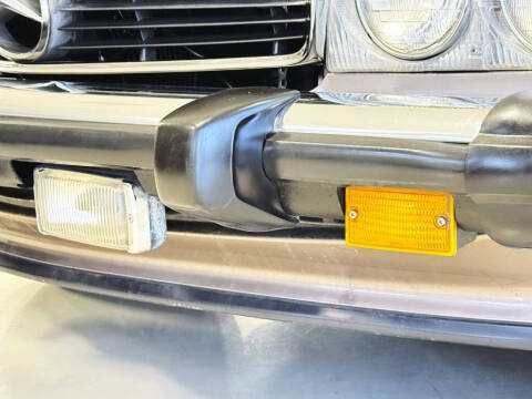 1989 Mercedes-Benz 560-Class 560 SL