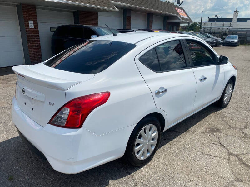 2019 Nissan Versa SV