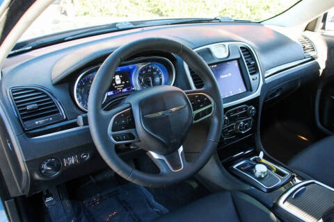 2023 Chrysler 300 Touring