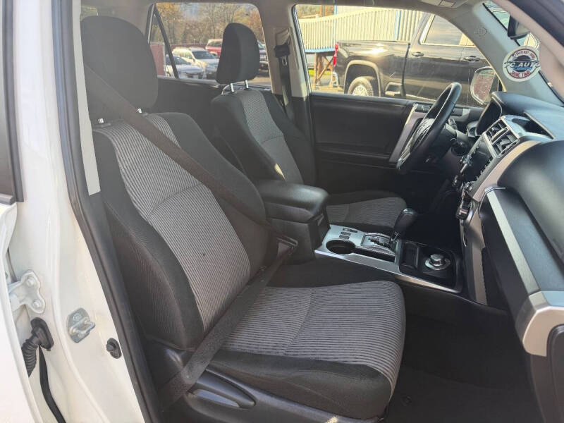 2022 Toyota 4Runner SR5