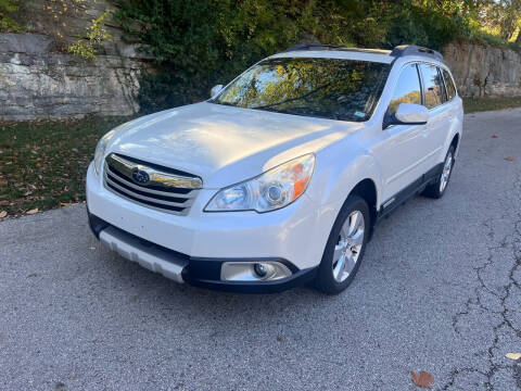 2012 Subaru Outback for sale at Bogie's Motors in Saint Louis MO
