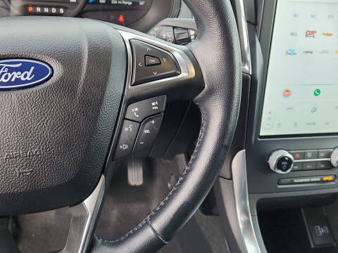 2023 Ford Edge Titanium