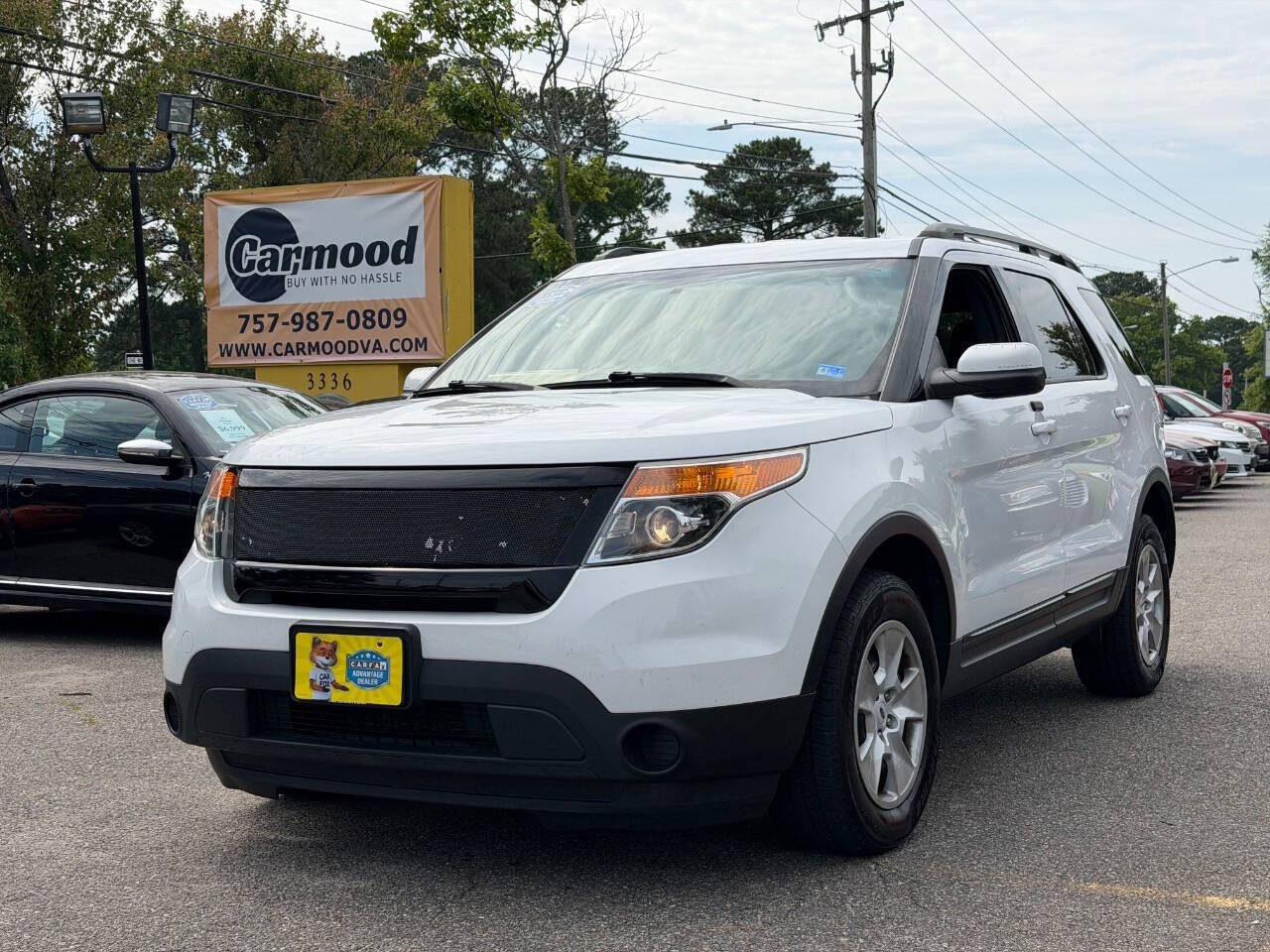 White 2014 Ford Explorer Base AWD Base 4dr SUV 1