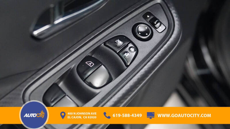 2023 Nissan Versa SV