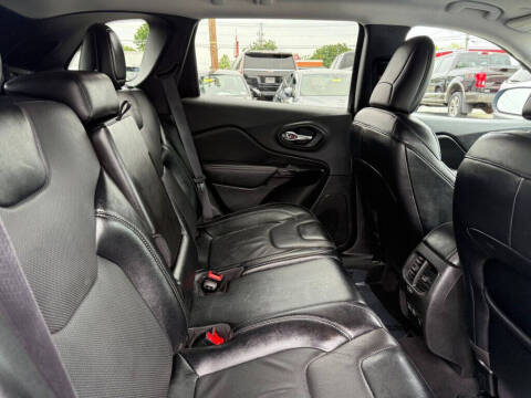 2023 Jeep Cherokee Altitude Lux