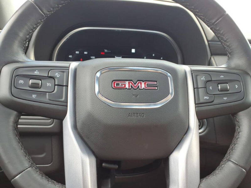 2023 GMC Yukon SLT