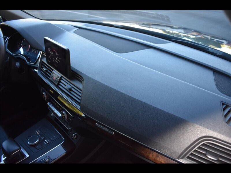 2019 Audi Q5 quattro Premium 45 TFSI