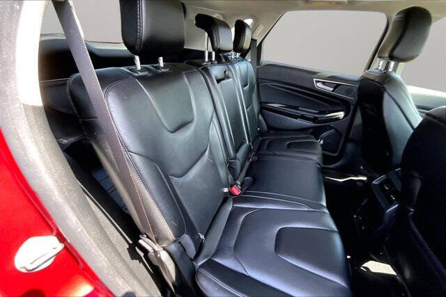 2021 Ford Edge Titanium