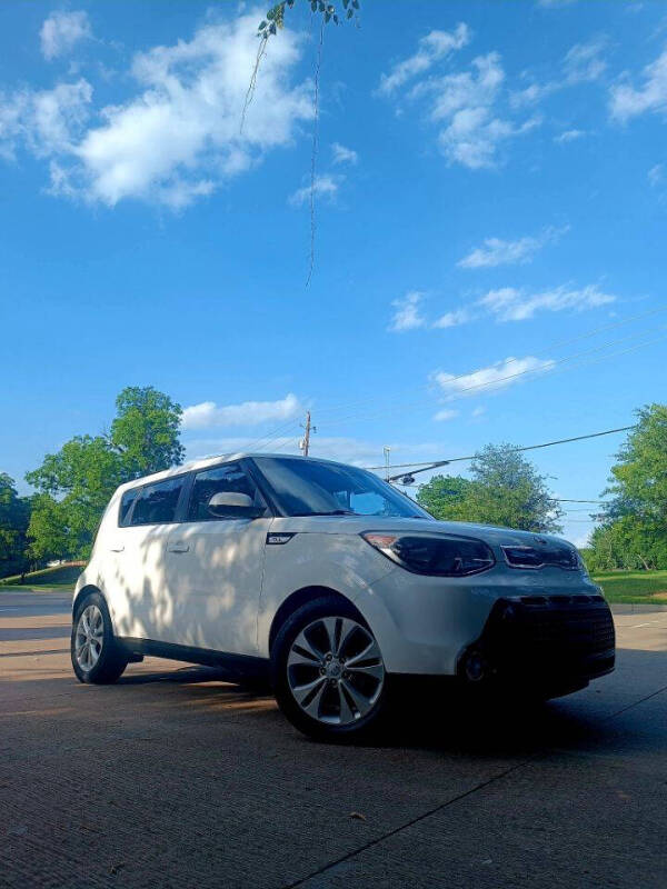 2016 Kia Soul +