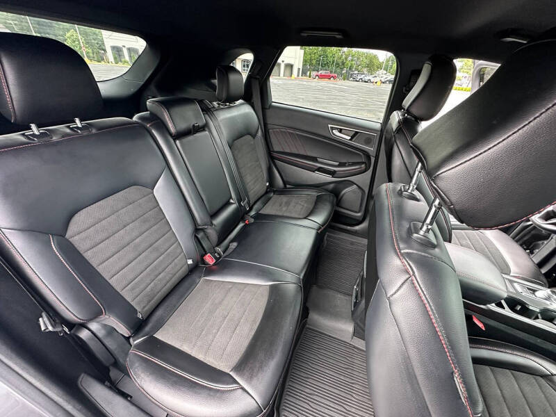 2022 Ford Edge ST-Line