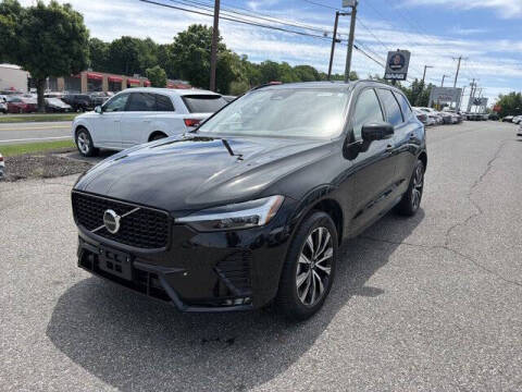 2025 Volvo XC60 B5 Plus Dark Theme