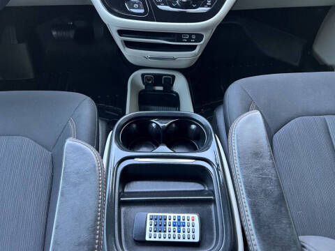 2018 Chrysler Pacifica Touring Plus