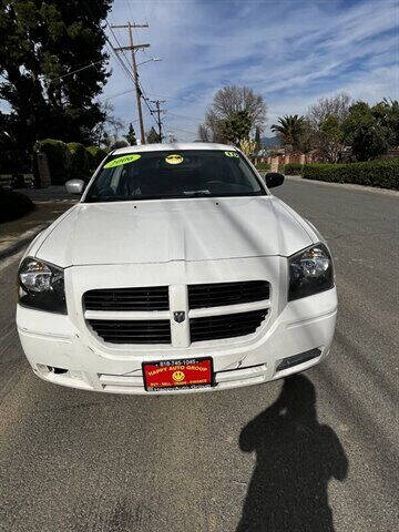 2006 Dodge Magnum SE