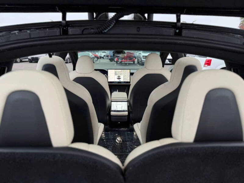 2023 Tesla Model X Plaid