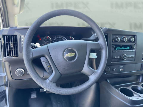 2024 Chevrolet Express 2500