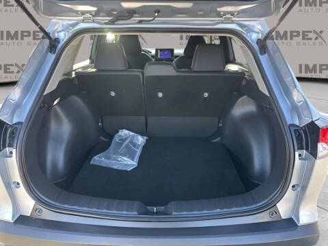 2025 Toyota Corolla Cross LE