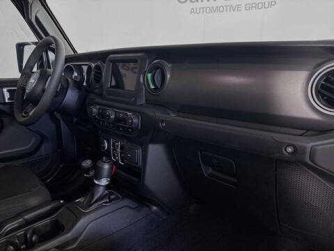 2023 Jeep Gladiator Sport