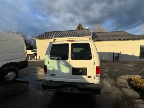 2001 Ford E-Series E-150