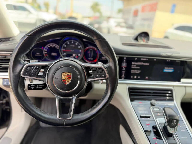 2018 Porsche Panamera