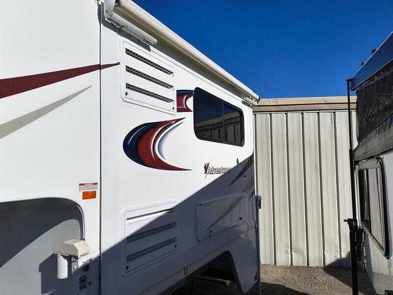 2015 Adventurer 86SBS