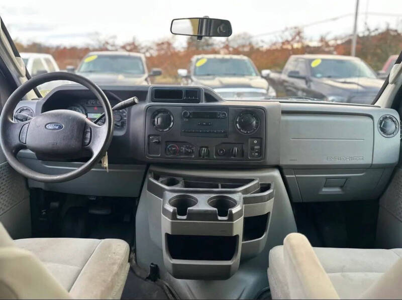 2014 Ford E-Series E-250