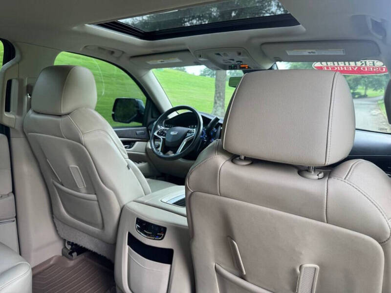 2020 Cadillac Escalade Luxury