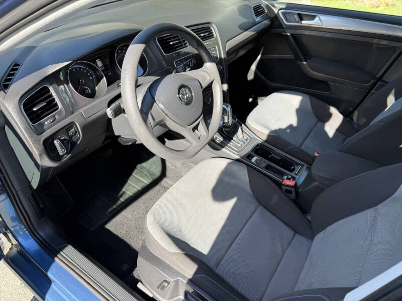 2016 Volkswagen e-Golf SE