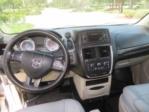 2014 Dodge Grand Caravan SE