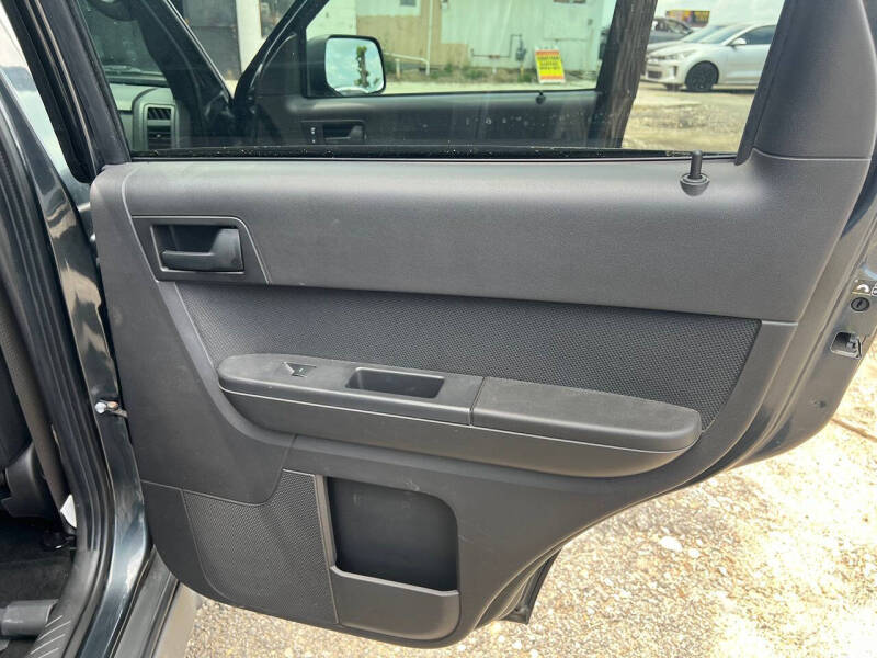 2009 Ford Escape XLT