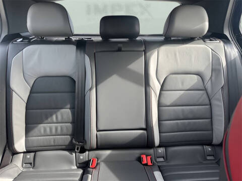 2024 Volkswagen Golf GTI SE