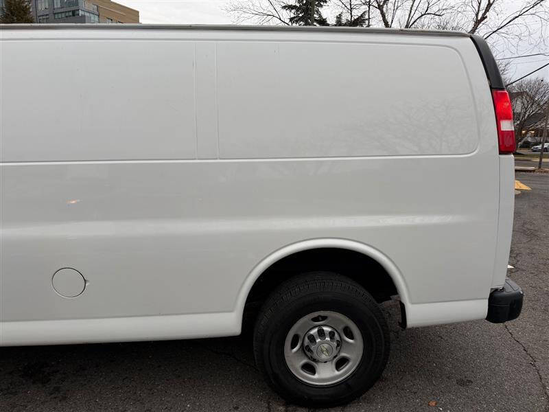 2021 Chevrolet Express 2500