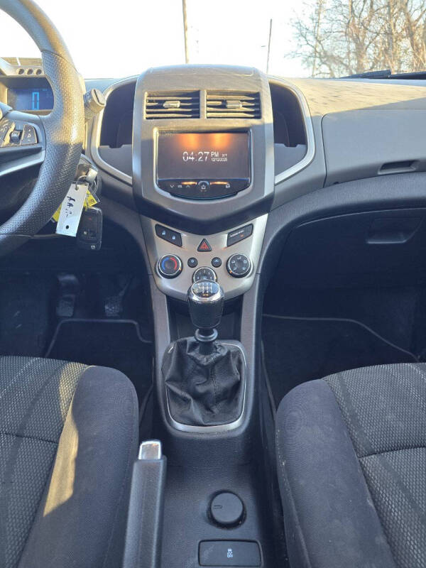 2014 Chevrolet Sonic LT Manual