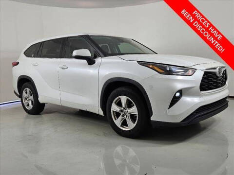 2022 Toyota Highlander for sale at PHIL SMITH AUTOMOTIVE GROUP - Pinehurst Toyota Hyundai in Southern Pines NC