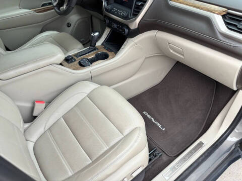 2019 GMC Acadia Denali