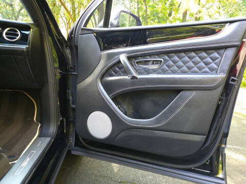 2020 Bentley Bentayga Hybrid