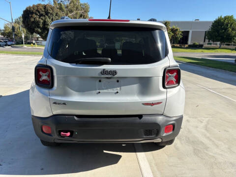 2017 Jeep Renegade Trailhawk