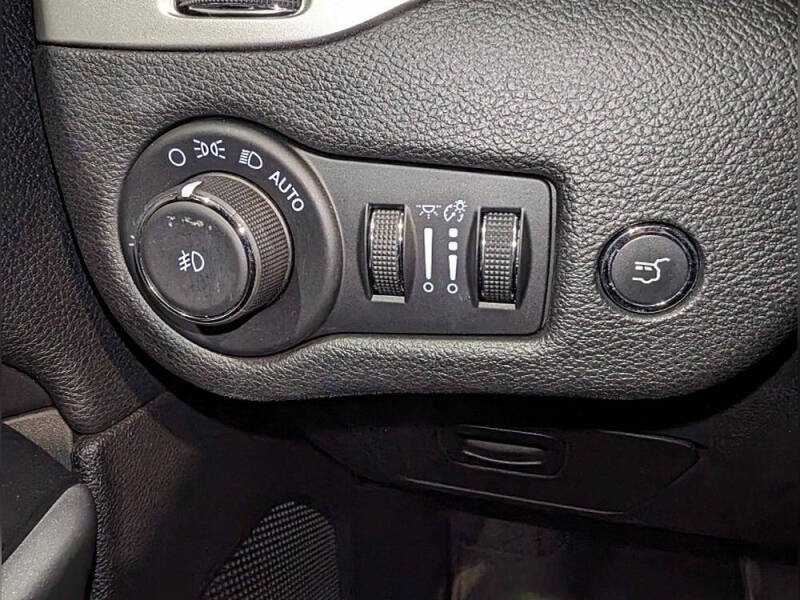 2017 Jeep Cherokee Overland