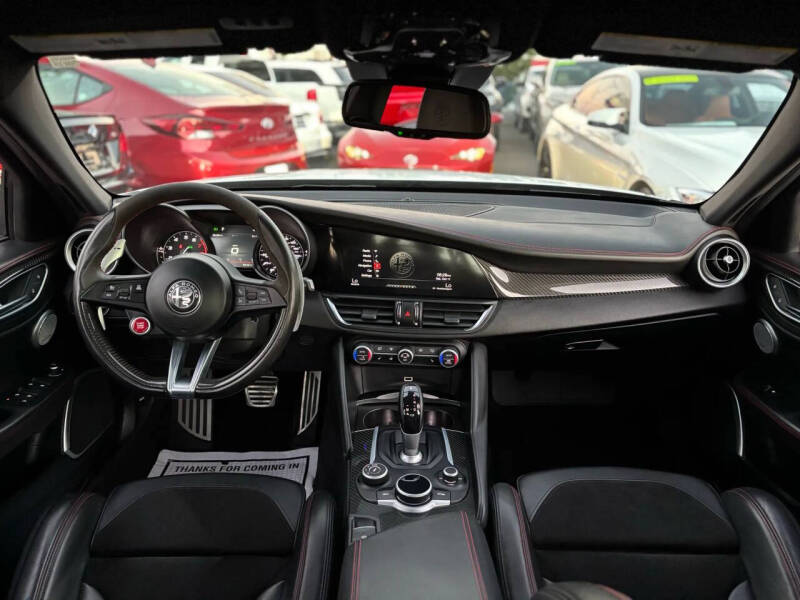 2018 Alfa Romeo Giulia Quadrifoglio