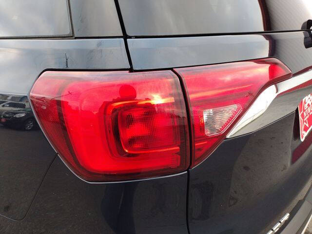 2017 GMC Acadia SLE-2